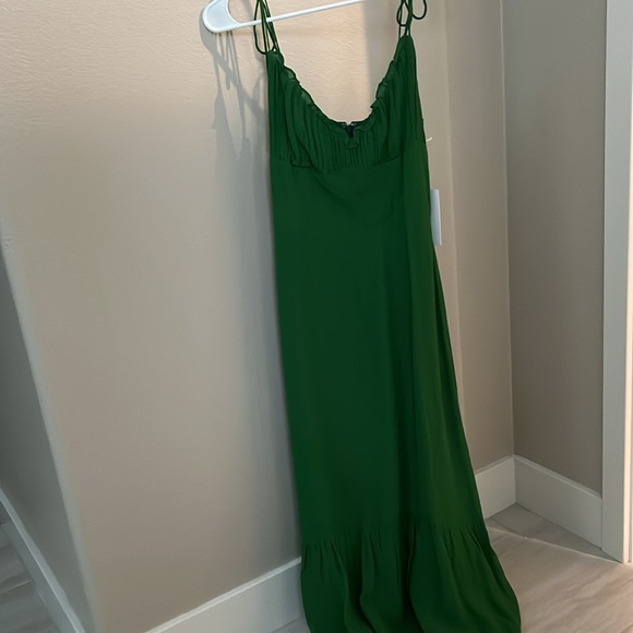 ✴️LAST CHANCE✴️ Reformation Embry Dress - Picture 7 of 10